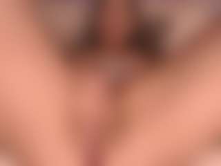 Live cam show with lesly Moore - Blonde Hair Curvy on Uber Horny