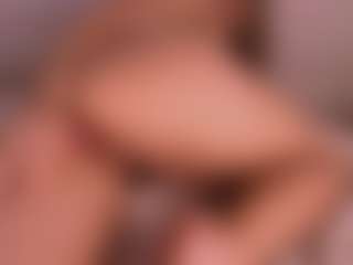 Live cam show with lesly Moore - Toys Young Adult on xxxlivecams.org