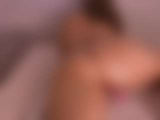 Live cam show with lesly Moore - Vietnamese on CamClone | colombia