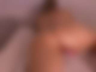 Live cam show with lesly Moore - Spy Curvy on CamClone