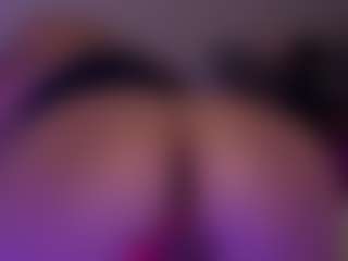 Live cam show with lesly Moore - BBW Amateur on Latina Girls