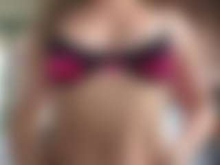 lesly Moore's Live Sex Cam Show