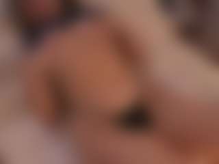 Live cam show with lesly Moore - Asshole Lovense on Camsoda