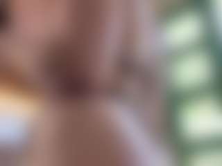 Live cam show with lesly Moore - Mobile on Free Soda