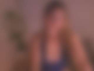 Live cam show with lesly Moore - Blonde Hair HD on TastyBlacksLive