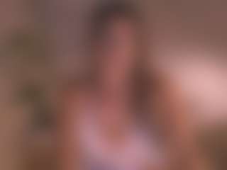 Live cam show with lesly Moore - Amateur on hotwifechat.live