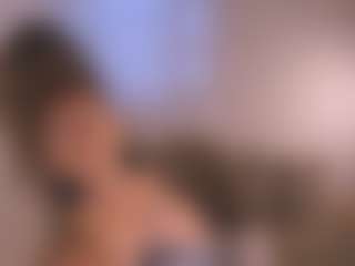 Live cam show with lesly Moore - Moaning on Camsoda