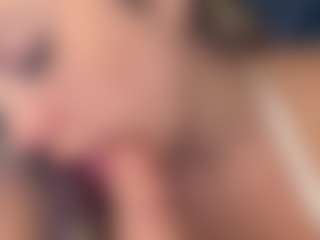 Live cam show with lesly Moore - Big Tits Dildo on xDating