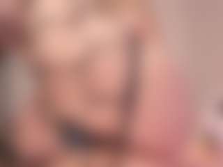 Show de cam en direct avec mylittledolls - Gagging sur Camsoda