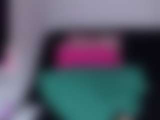 Live cam show with Cata - Ride on Camsoda
