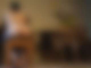 Live cam show with shave-deeez - Brown Hair on Cam Slut