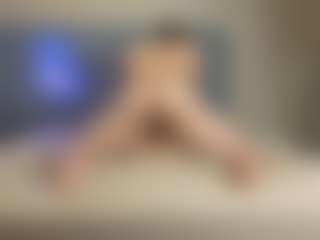 Live cam show with shave-deeez - Car on TeamSkeetLive