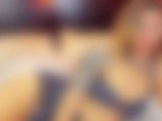 Live cam show with christynaross - Blowjob on SquirtSoMuch