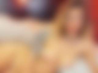 Live cam show with christynaross - Bedroom on MyBangCams