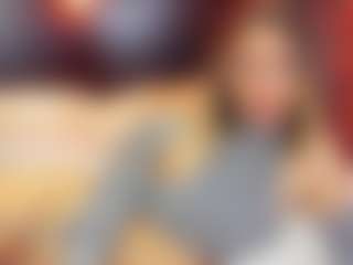 Live cam show with christynaross - Emo on fapnchat