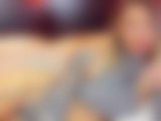 Live cam show with christynaross - Fingers on eurowanks.com