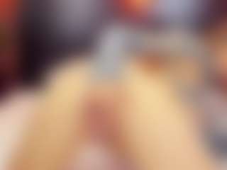Live cam show with christynaross - Teen (18+) on camtv