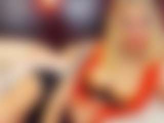 Live cam show with christynaross - Teen (18+) on Fling VIP Chat