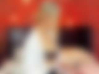 Live cam show with christynaross - Brown Eyes on Cam Slut