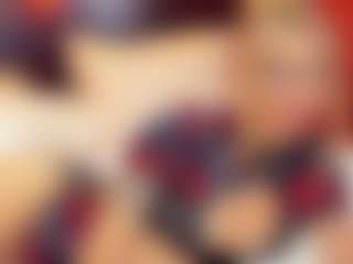 Live cam show with christynaross - Glasses on Camming Site