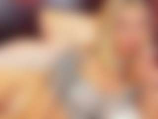 Live cam show with christynaross - Shaved on Camsoda