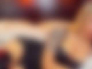 Live cam show with christynaross - Toys Teen (18+) on AdultVida.com
