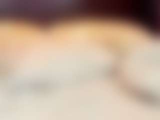 Live cam show with christynaross - Deepthroat on AdultVida.com