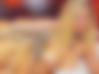 Live cam show with christynaross - Squirt on LiveSexCams6