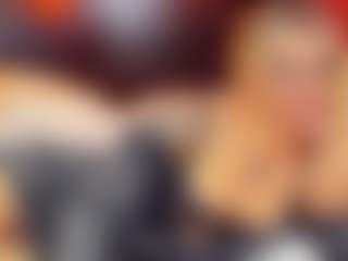 Live cam show with christynaross - Deepthroat on Camming Site