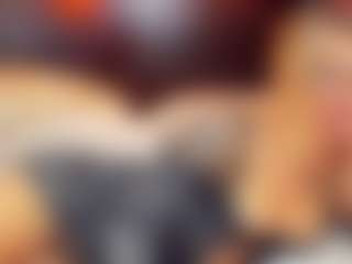 Live cam show with christynaross - Oil on Soda Cam