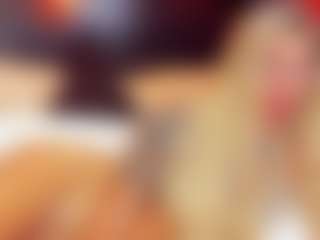 Live cam show with christynaross - Shaved Pussy on AdultVida.com