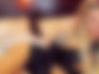 Live cam show with christynaross - Shaved Pussy Teen (18+) on Camsoda