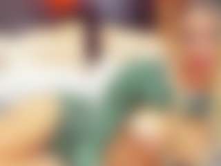 Live cam show with christynaross - Teen (18+) on Milf Play