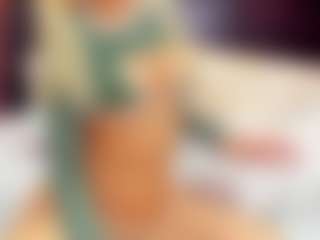 Live cam show with christynaross - Smoking on Camiplay Live