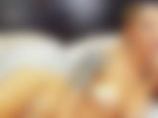 Live cam show with christynaross - Dirty Talk on CamClone