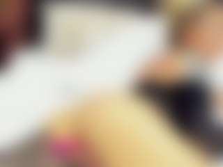 Live cam show with christynaross - Sexwebcam Teen (18+) on StripNow