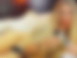Live cam show with christynaross - Bedroom Teen (18+) on TeamSkeetLive