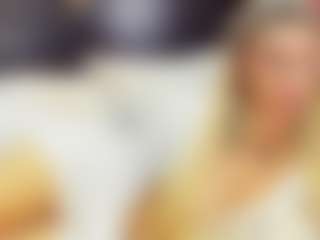 Show de câmera ao vivo com christynaross - Shaved Pussy Teen (18+) no Camsoda