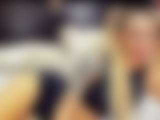 Live cam show with christynaross - Deepthroat on livesuperchat.net