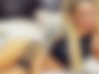 Live cam show with christynaross - Oil on Uber Horny
