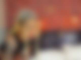 Live cam show with christynaross - Striptease Teen (18+) on CamwithHer