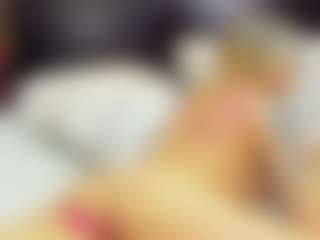 Live cam show with christynaross - Toys on Fit Hotties