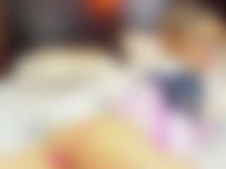 Live cam show with christynaross - Wet on sexylive.show