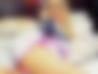 Live cam show with christynaross - Tease on Camsoda