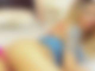 Live cam show with christynaross - Smoking on liverealitysex.com