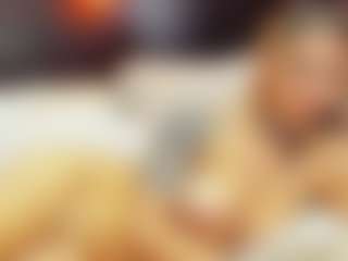 Live cam show with christynaross - Big Ass on Mixed Magazine Live