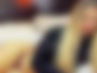 Live cam show with christynaross - Bedroom Teen (18+) on CSO-WL