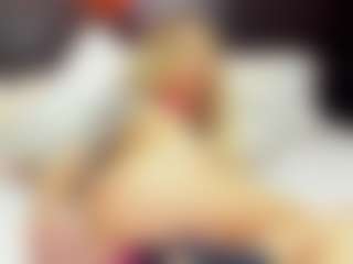 Live cam show with christynaross - Lovense Teen (18+) on livesuperchat.net