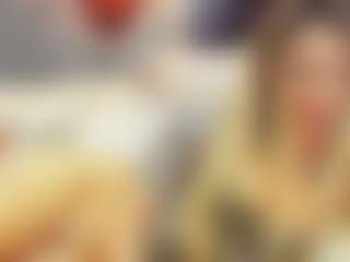 Live cam show with christynaross - Bikini on Soda Cam