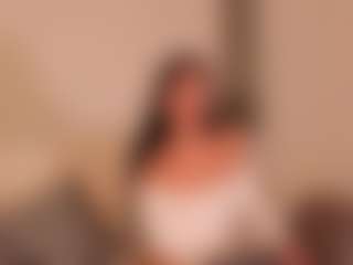 Live cam show with Ashley Rous - Gamer Athletic on testsause.com